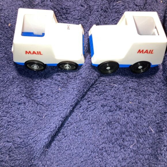 Fisher Price Little People Mail Truck 1986 Lot Of 2, Vintage Toy Collectibles - Picture 7 of 7